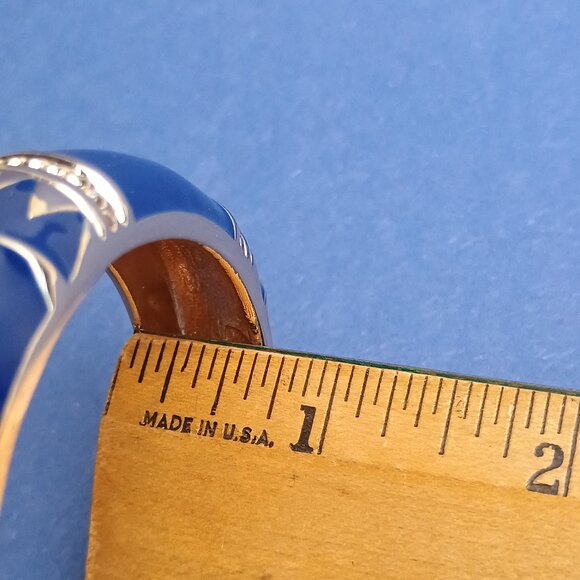 Crown Pattern Enamel Hinge Bangle Clamper Oval Bracelet Dark Blue Gold Tone - Picture 5 of 5